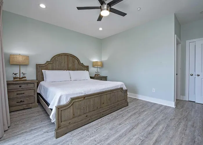 Get Together 5 Bedroom Lockout *